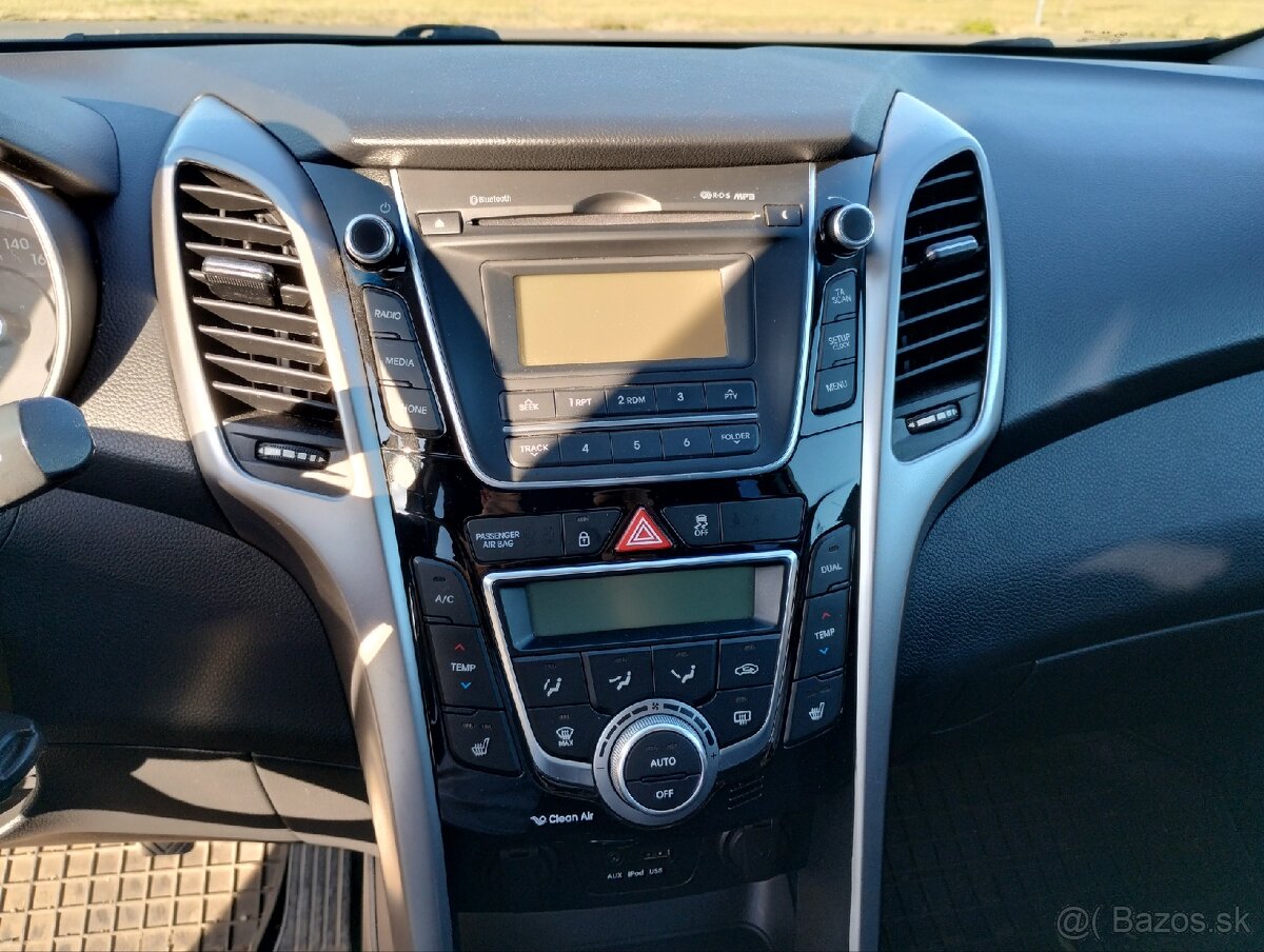 Hyundai i30 cw 1.6 crdi - 6