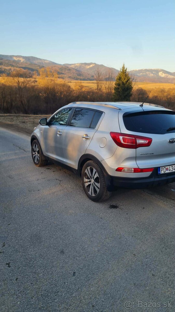 Kia sportage 1.7crdi rv2012 - 6