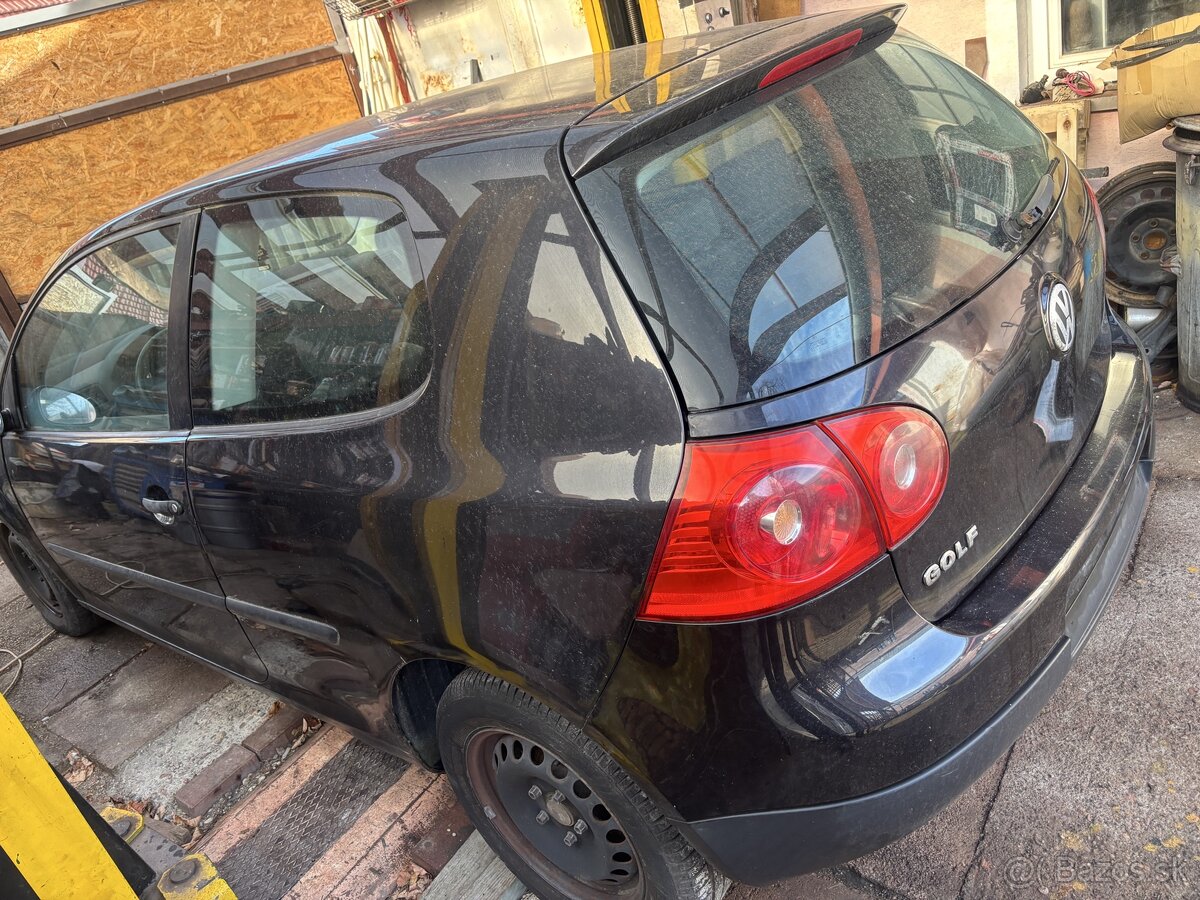 Rozpredam vw golf V - 6