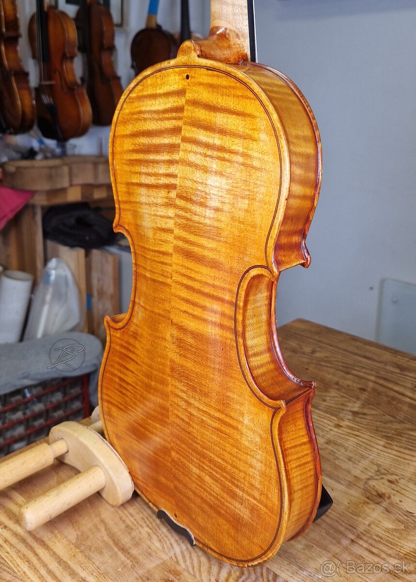Husle značené O. J. Willmann 4/4 - 6