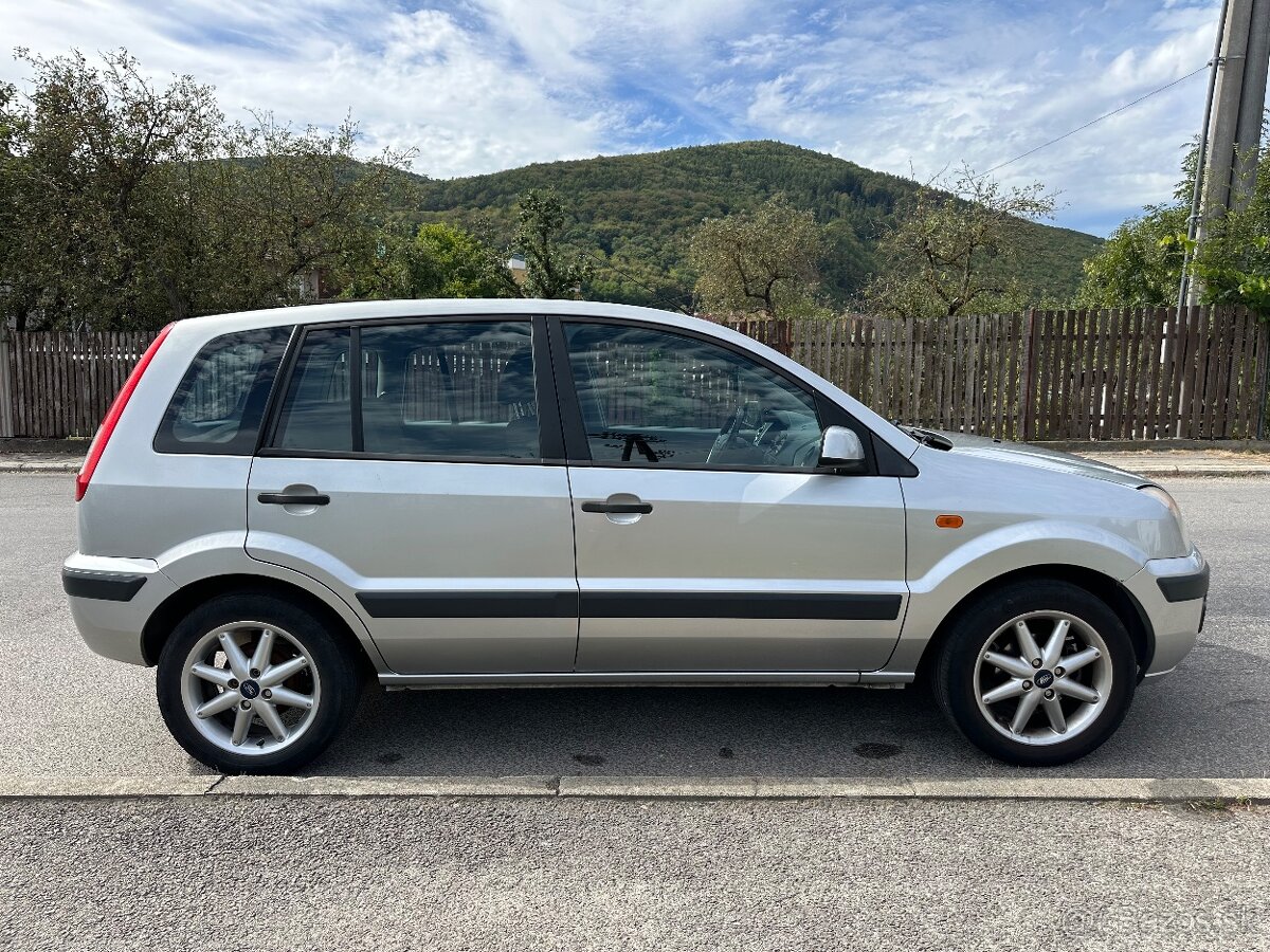 Predám Ford Fusion 1.4 59kw Benzín - 6