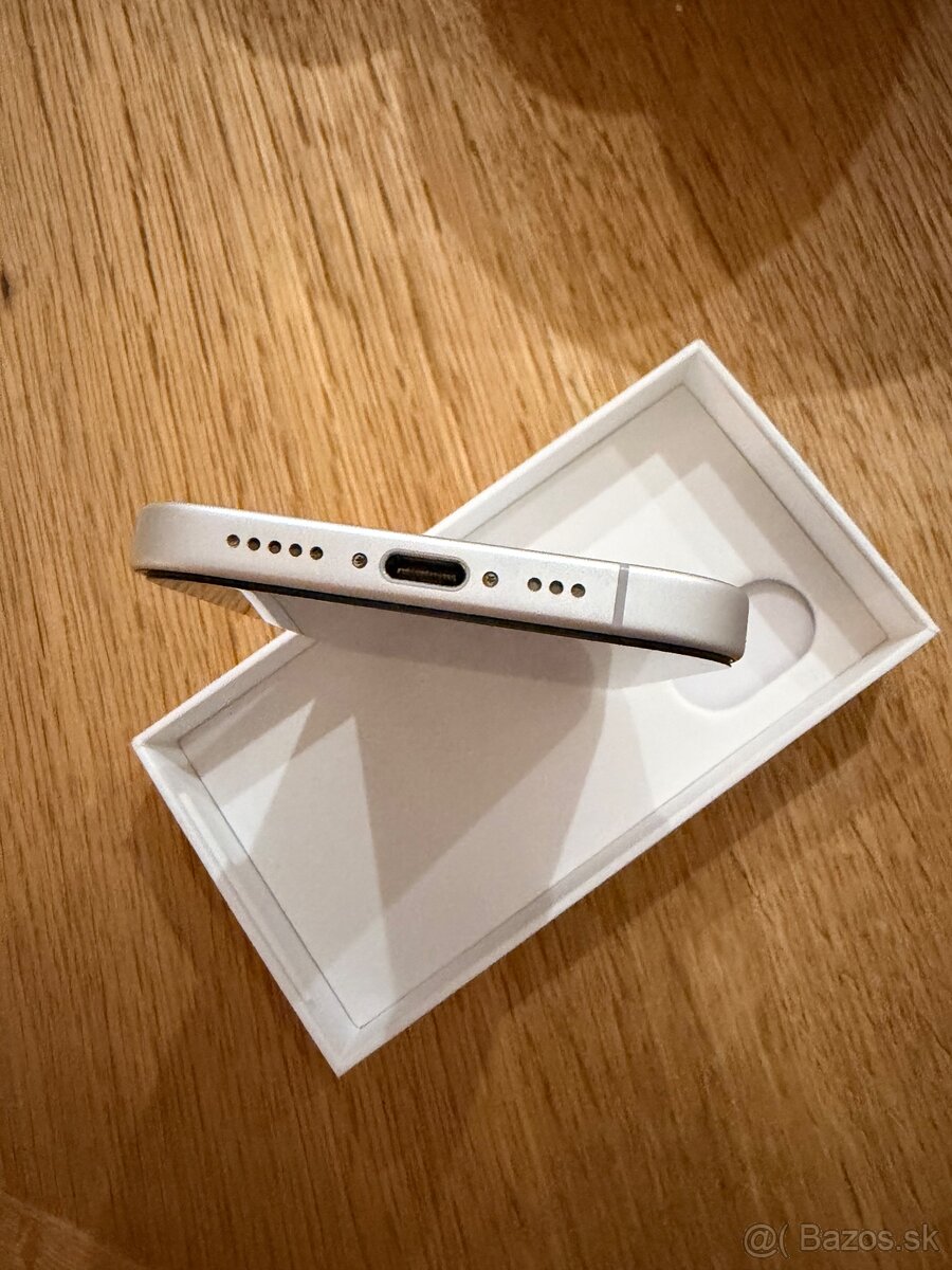 iPhone 16 256GB - 6