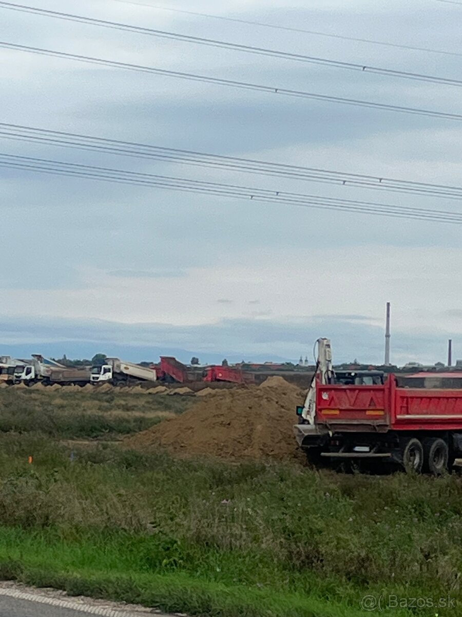 Investičná príležitosť 15 km od továrne na batéri - 6