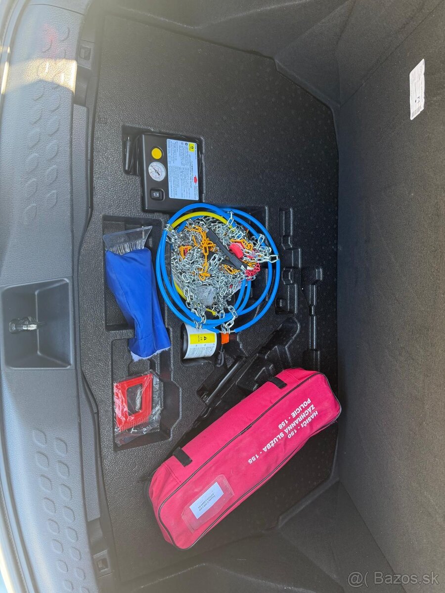 Predám Toyota C HR, 1.8 Hybrid - 6