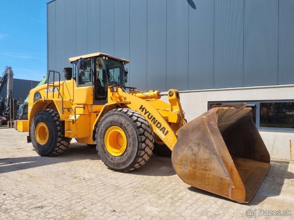 prijmeme STROJNÍKA na JCB 4CX, NÁSTUP IHNEĎ - 6