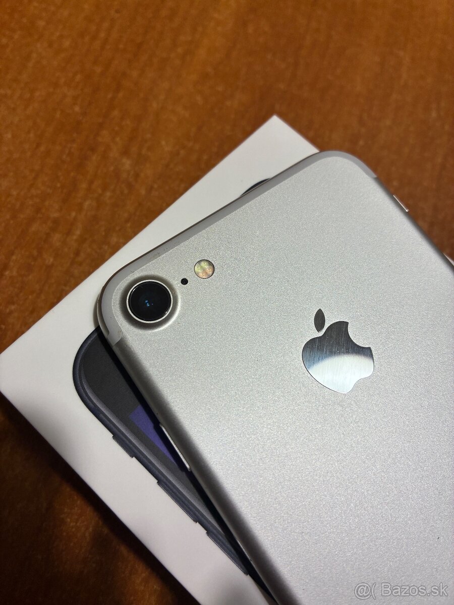 iPhone 7, 32 GB strieborný - 6