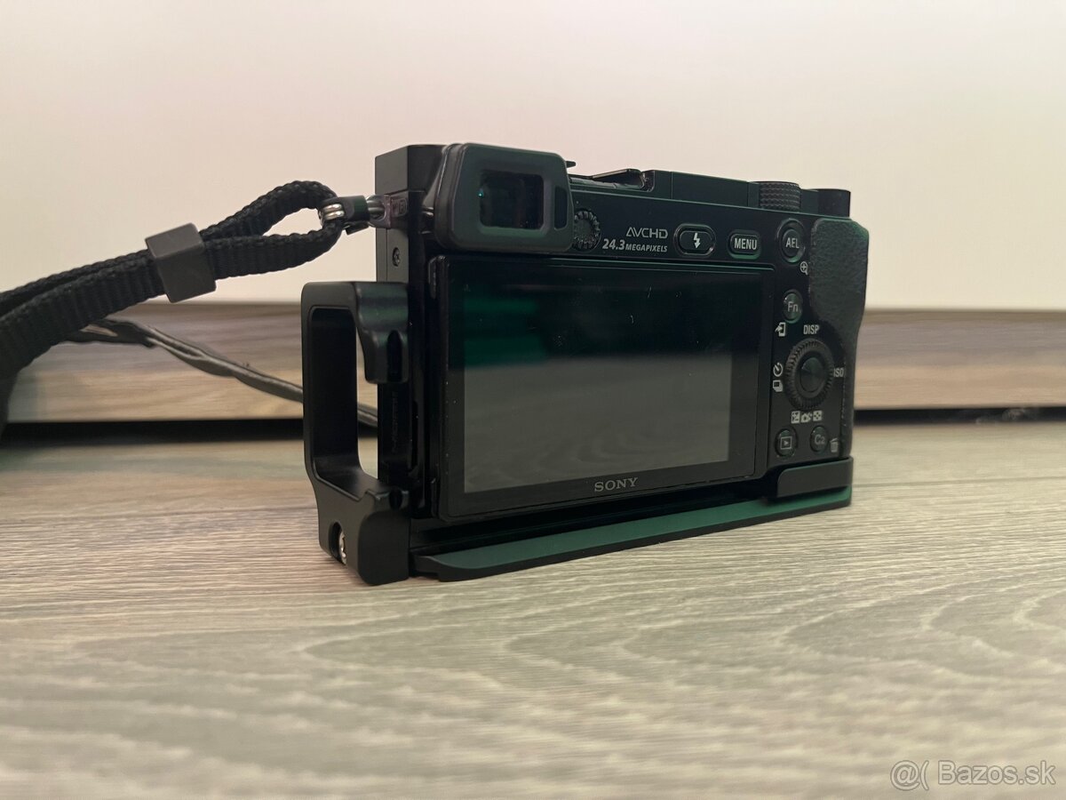 Sony alpha a6000 + príslušenstvo - 6