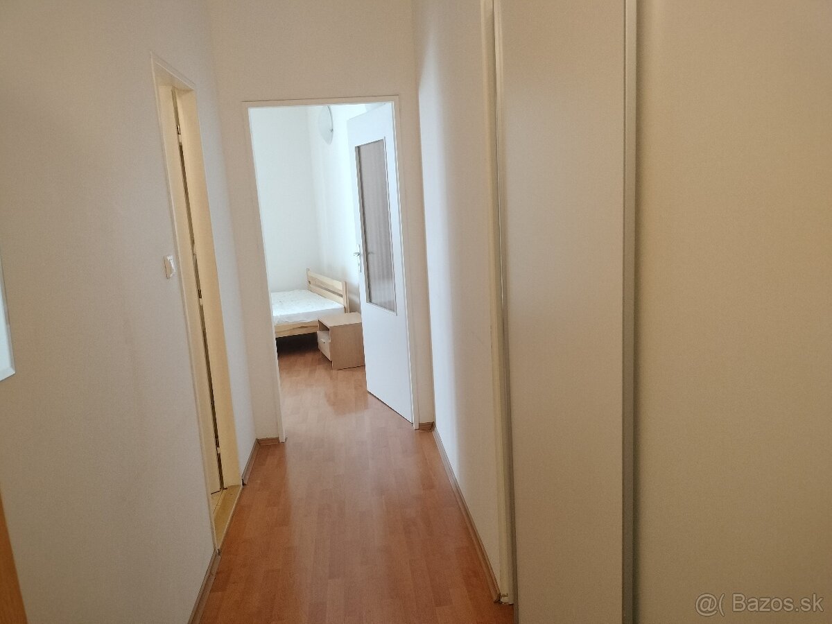 Prenájom garsónky, JUH - 6