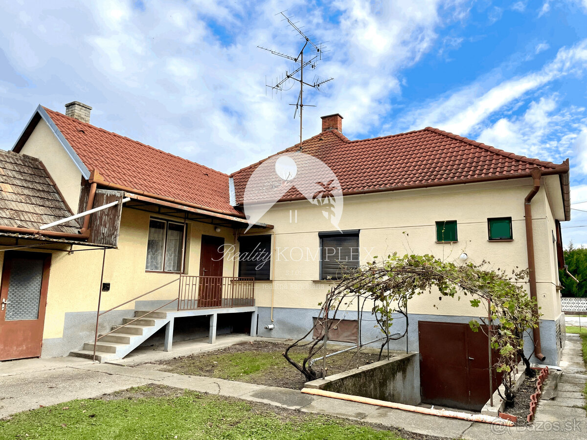 Reality KOMPLEX s.r.o. Vám ponúka priestranný rodinný dom s - 6