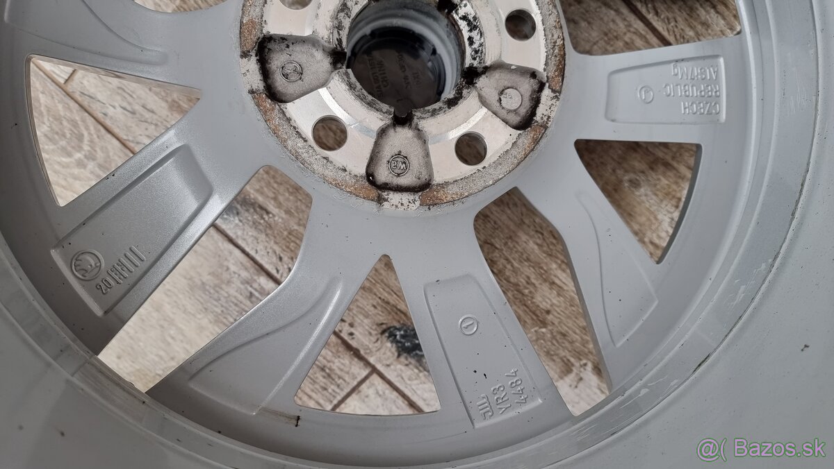 Predám originál ŠKODA ROTARE elektrony/ 5x112 r17 et48 J7 - 6