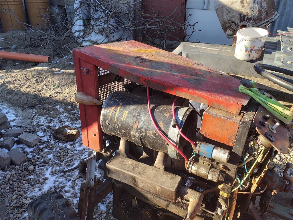 rozpredam malotraktor na diely - 6