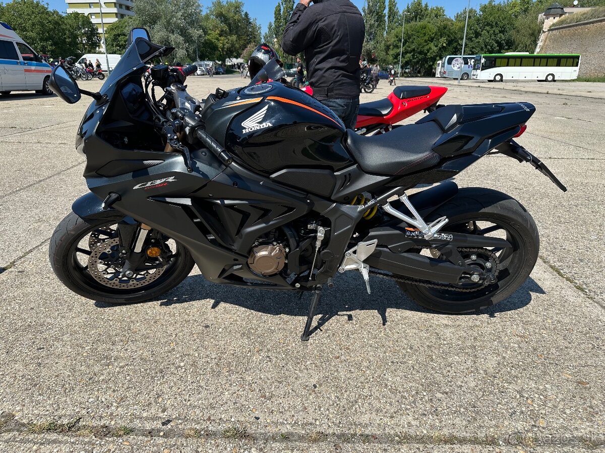 Honda cbr650r - 6