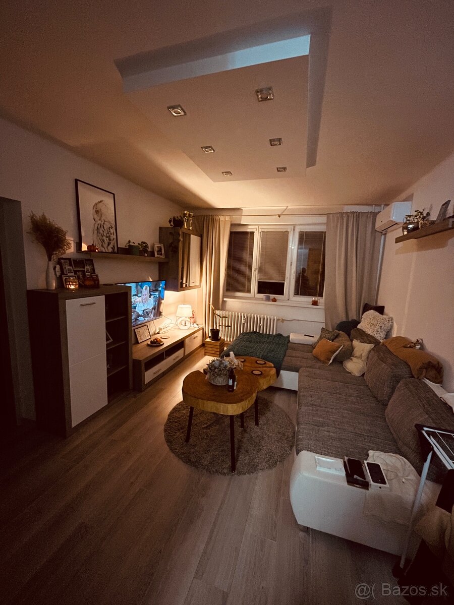 2-IZBOVÝ BYT S BALKÓNOM NA PRENÁJOM - 6