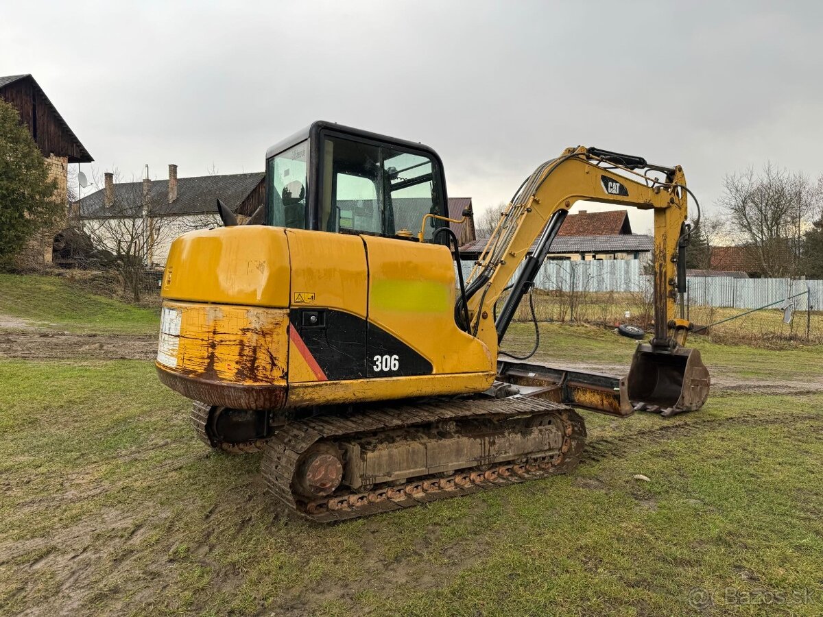 Minibager Caterpillar CAT 306 - 6