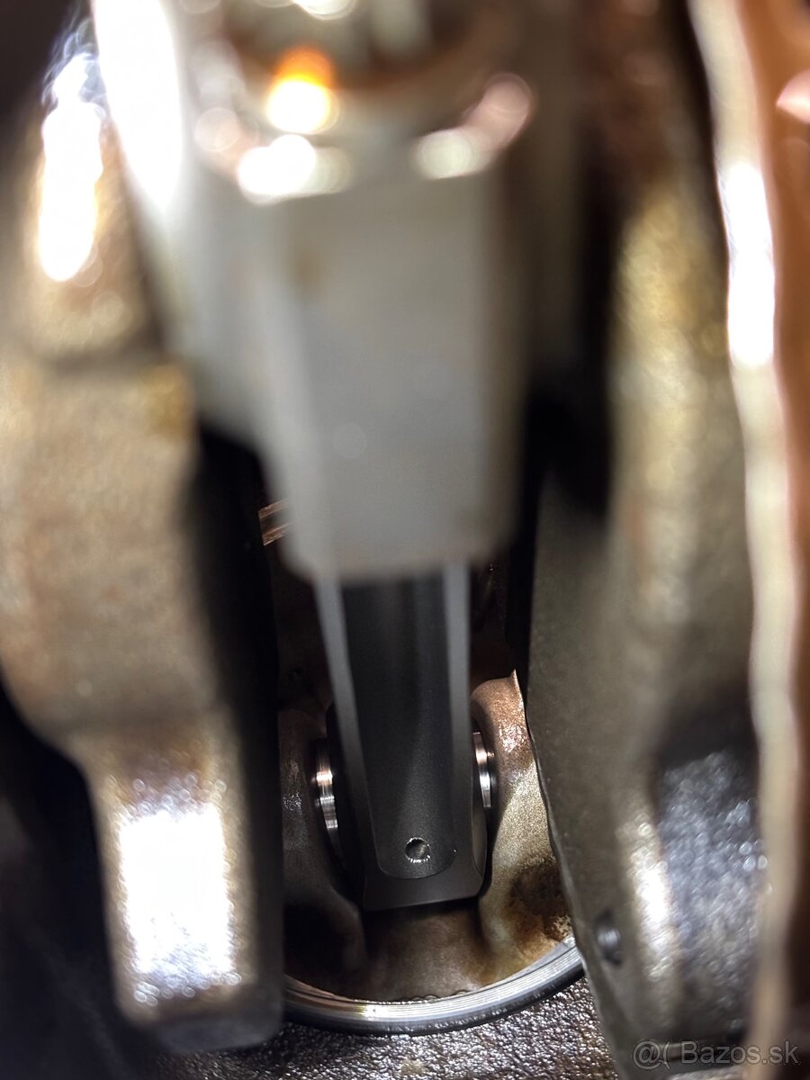 Predám kovaný motor 1.8t AUQ - 6