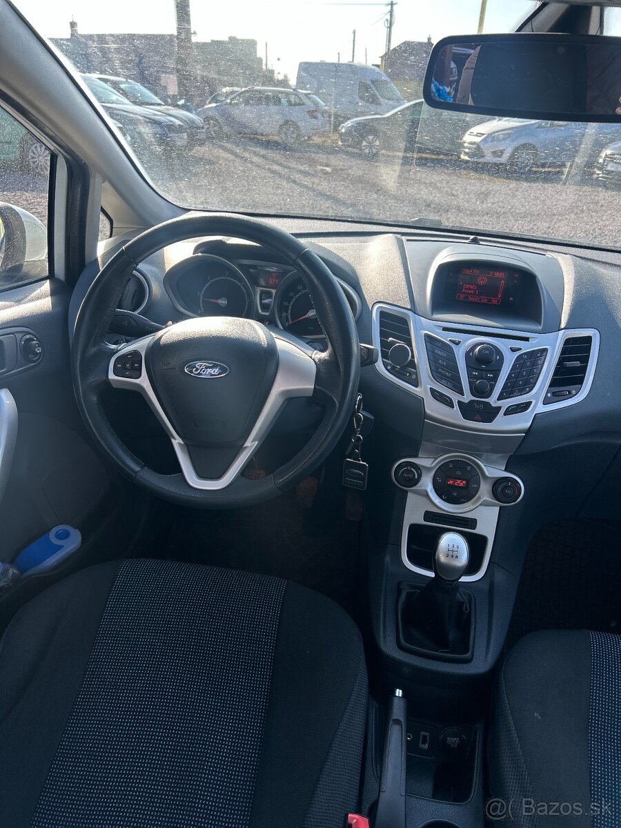 Ford Fiesta 1,6TDCI hatchback,66kw,M5,NM - 6