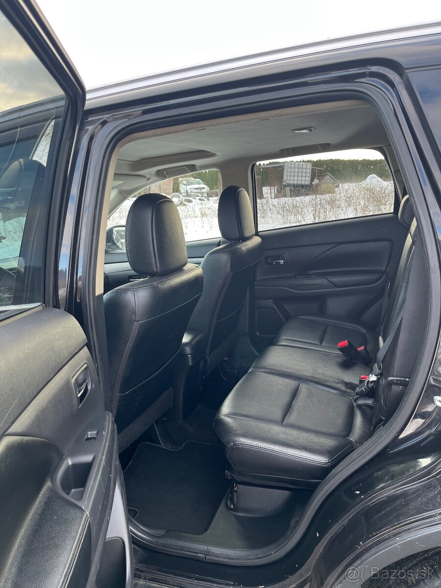 Predám Mitsubushi Outlander 2,2 diesel - 6