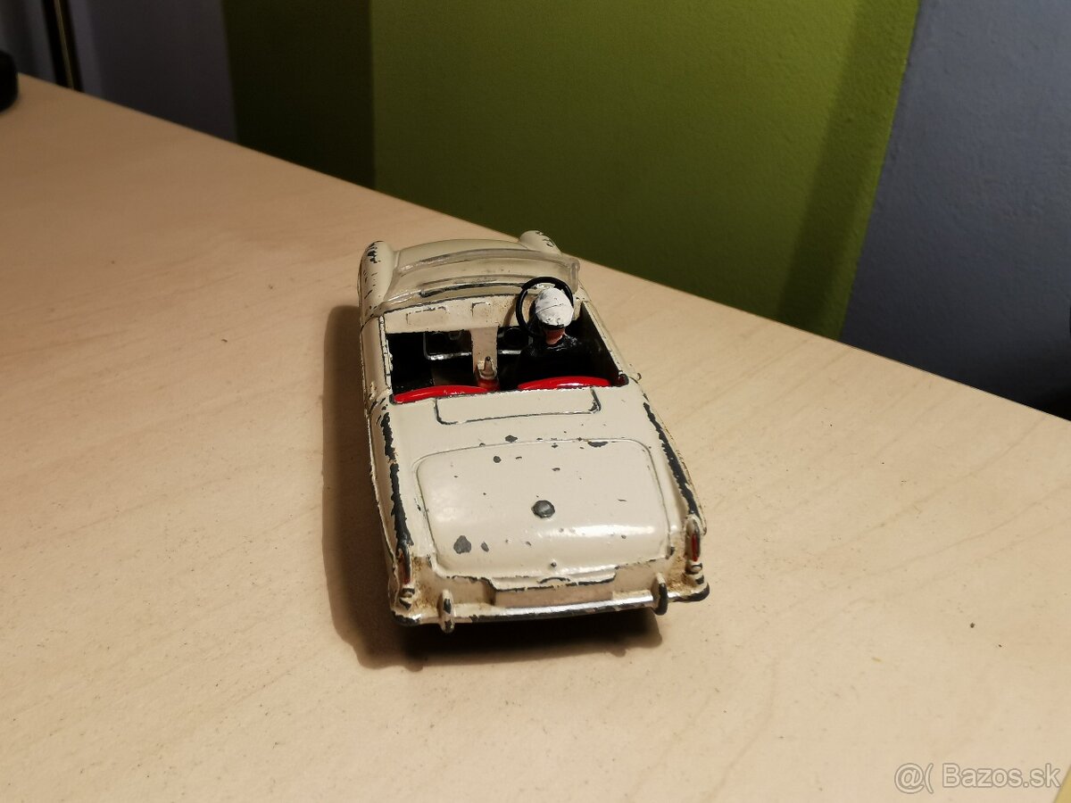 Dinky toys MG - 6