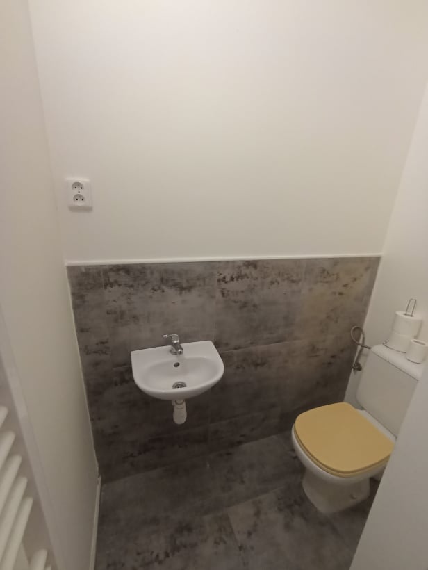 2x obchodné priestory v centre DS, Sládkovičová - 6