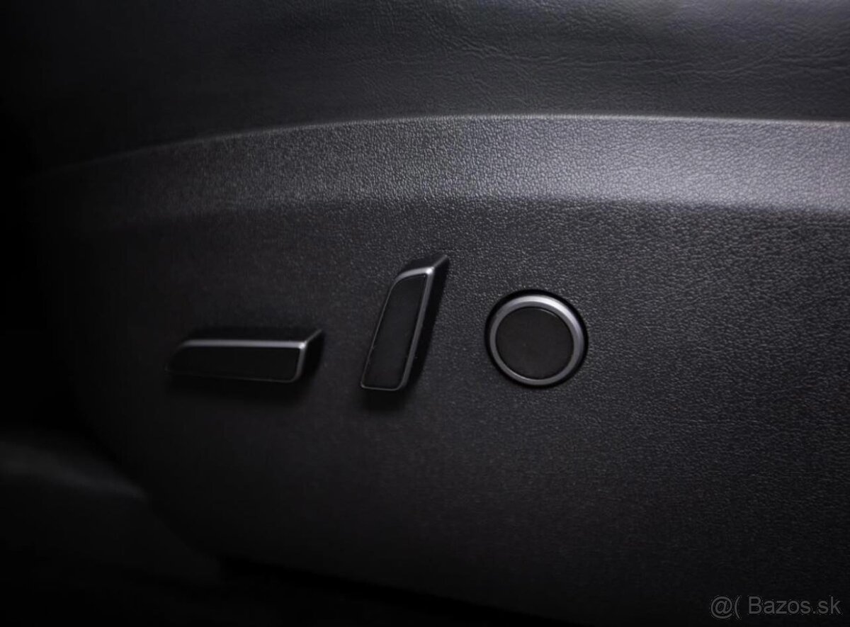 Tesla model Y Performance Long Range Dual Motor - 6