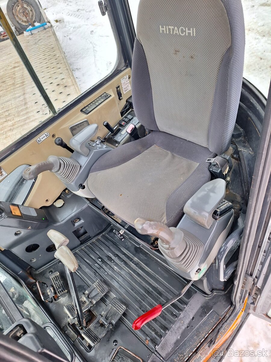 Minibager Hitachi ZX30 - 6