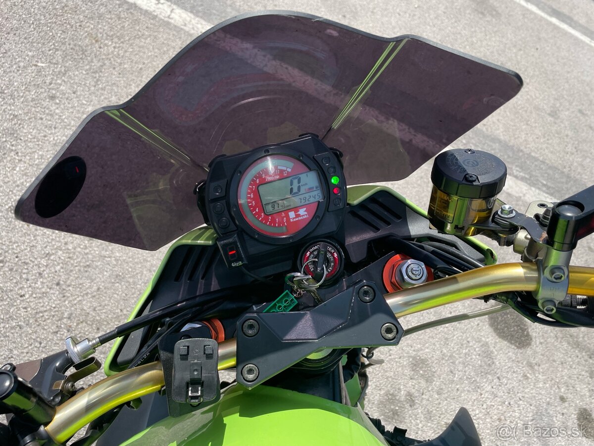 Kawasaki Z1000 2005 - 6