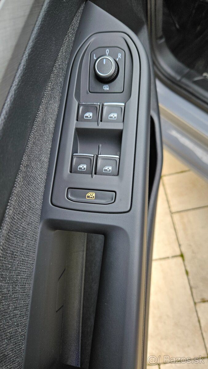 Volkswagen Golf Variant 1,5 TGI Life - 6