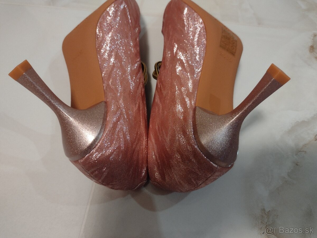 Lesklé lodičky v.38 - 6