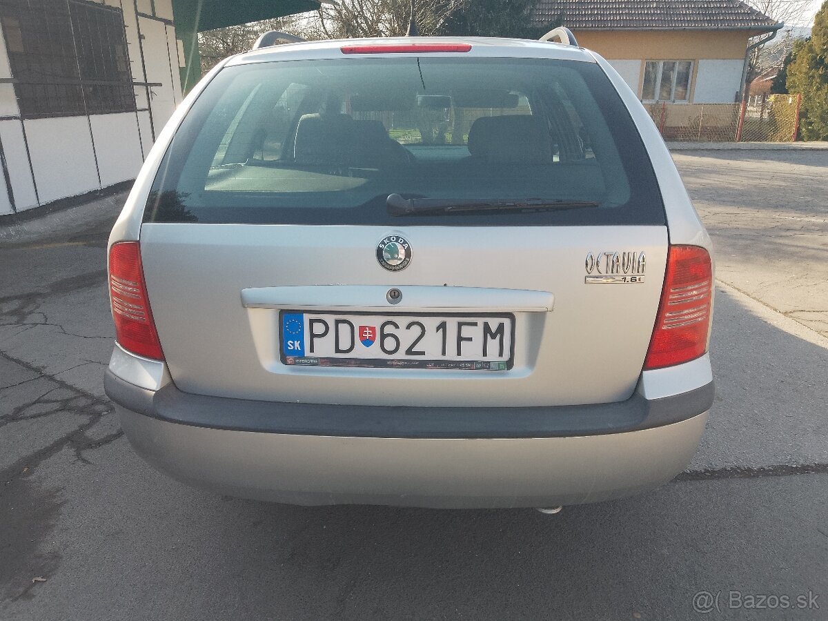 Predám škoda Octavia combi 1.6 75k.benzín - 6