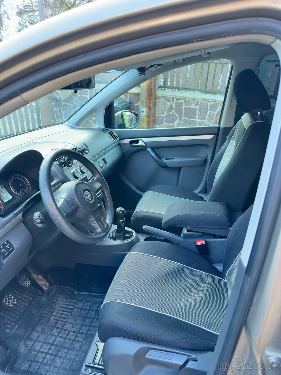 Volkswagen Touran 1.6 TDi - 6