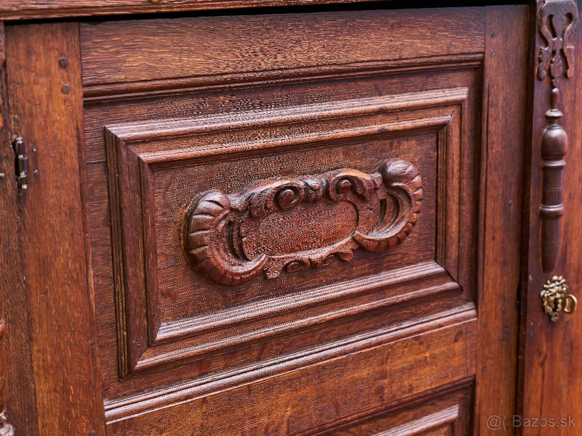 Neorenesančná komoda z masívneho duba cca 1800 - 6