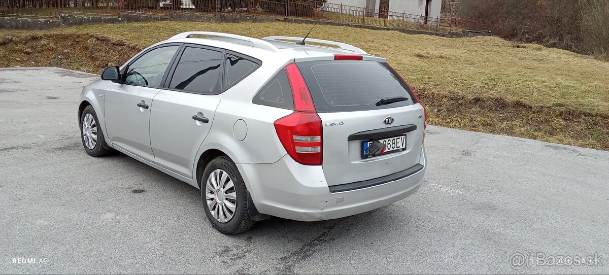 KIA CEED SW 1.6CRDI - 6