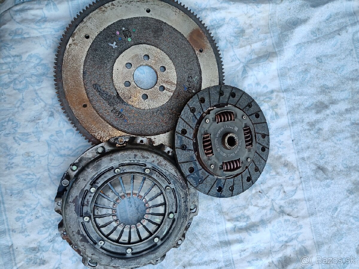 Opel Corsa D 1,2b 63kw r.v2013 A12XER Easytronic - 6