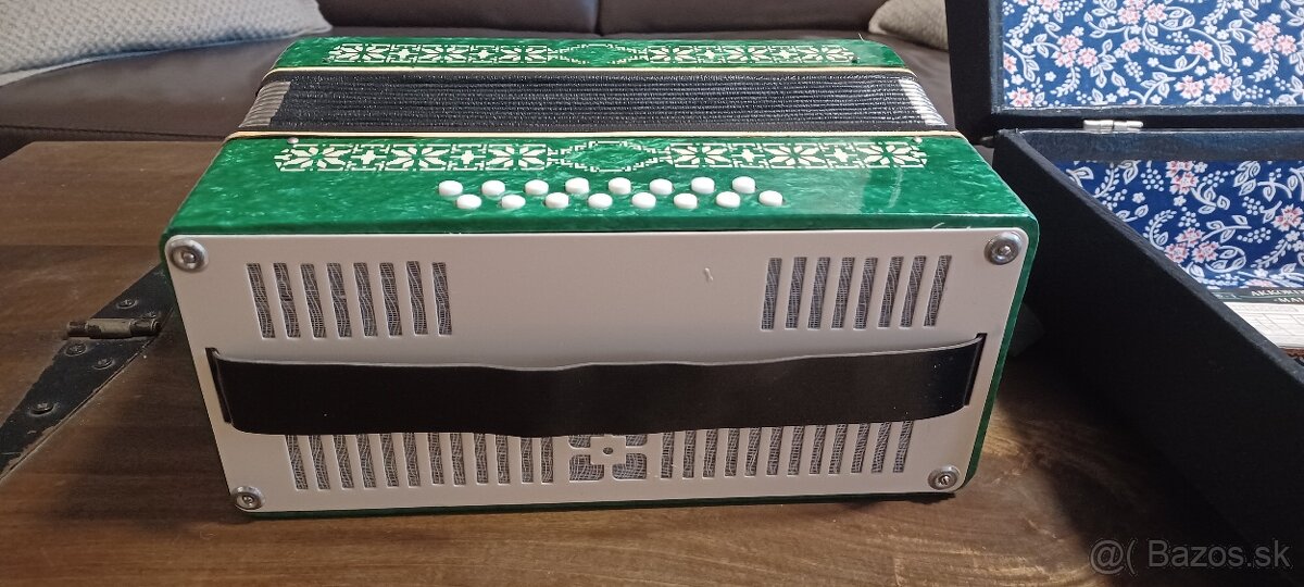 Starý akordeón, harmonika top stav. - 6