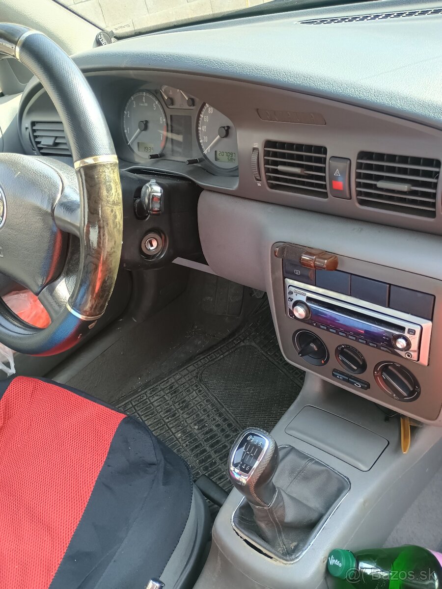 Škoda Octavia 1.8 benzín - 6