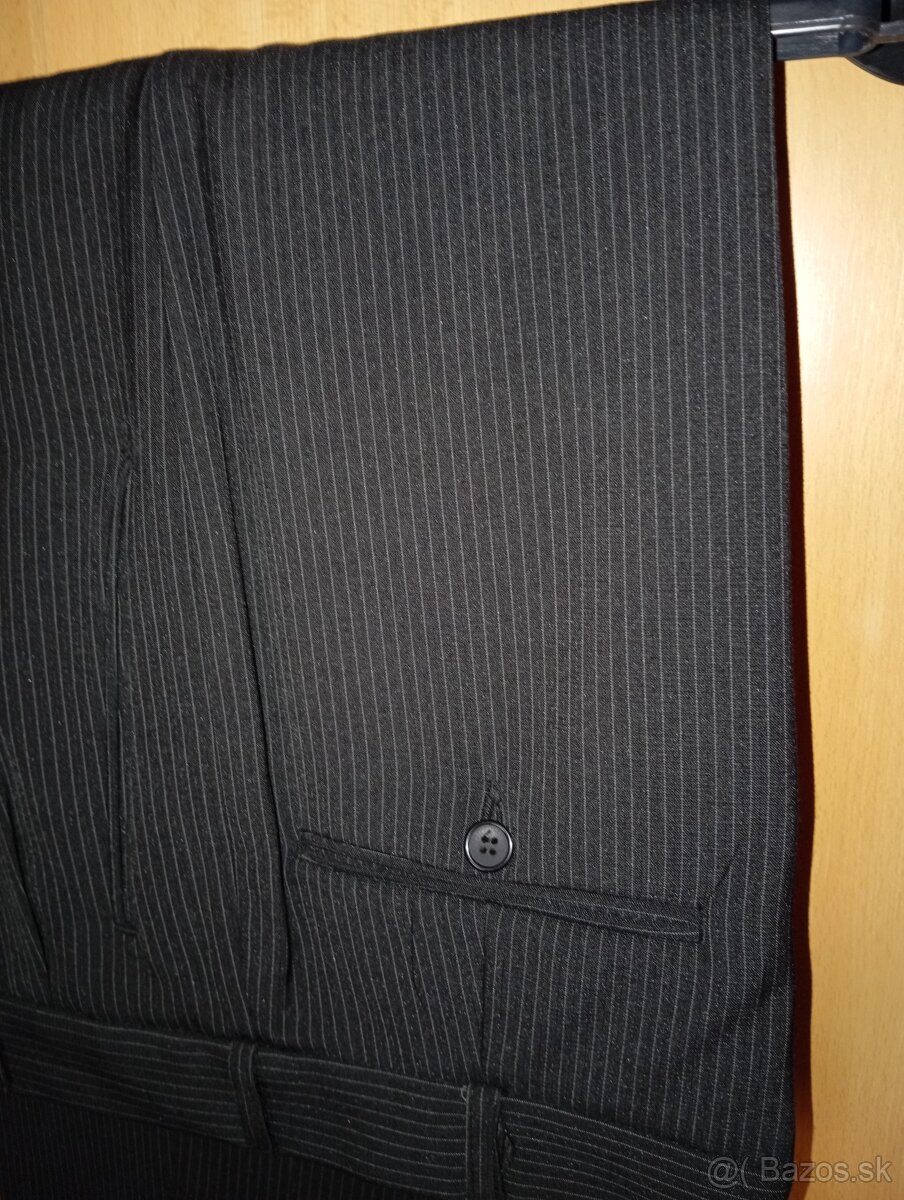 Predám pánsky pasikavy čierny oblek - 6