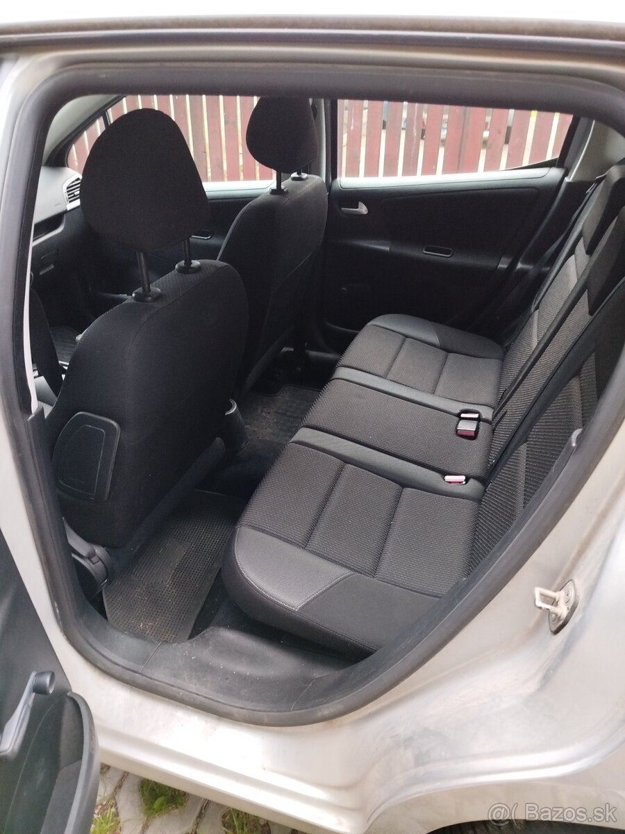 Peugeot 207 SW 1,4 - 6