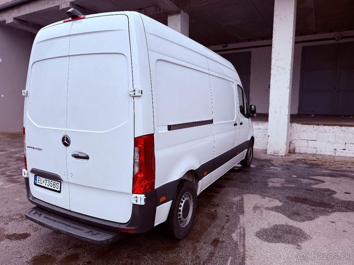 Bezproblémový prenájom dodávky s automatom v Bratislave - 6