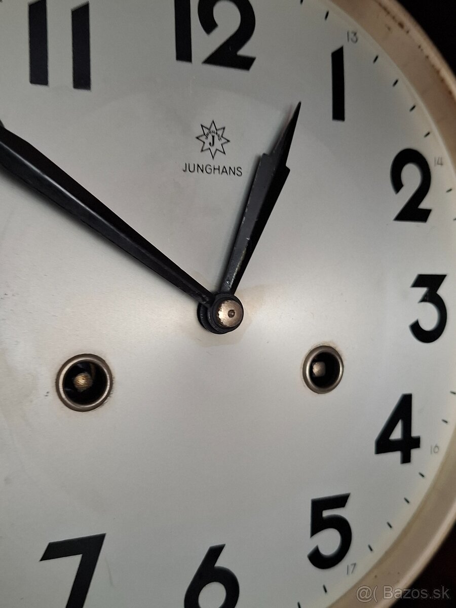 Predám funkčné starožitné nástenné hodiny Junghans polbicie - 6