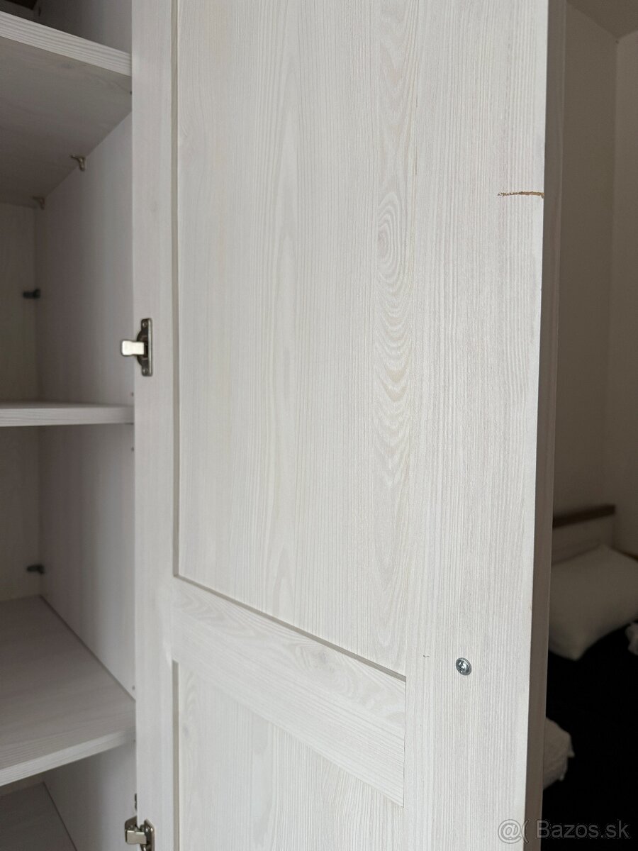 Šatníková skriňa - 6