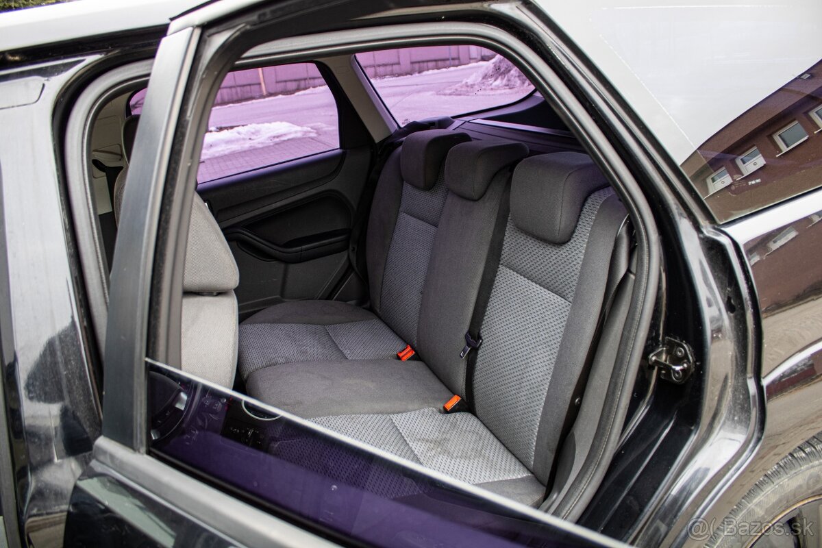 Ford Focus Kombi 1.6 Benzín – Manuál – 2006 - 6
