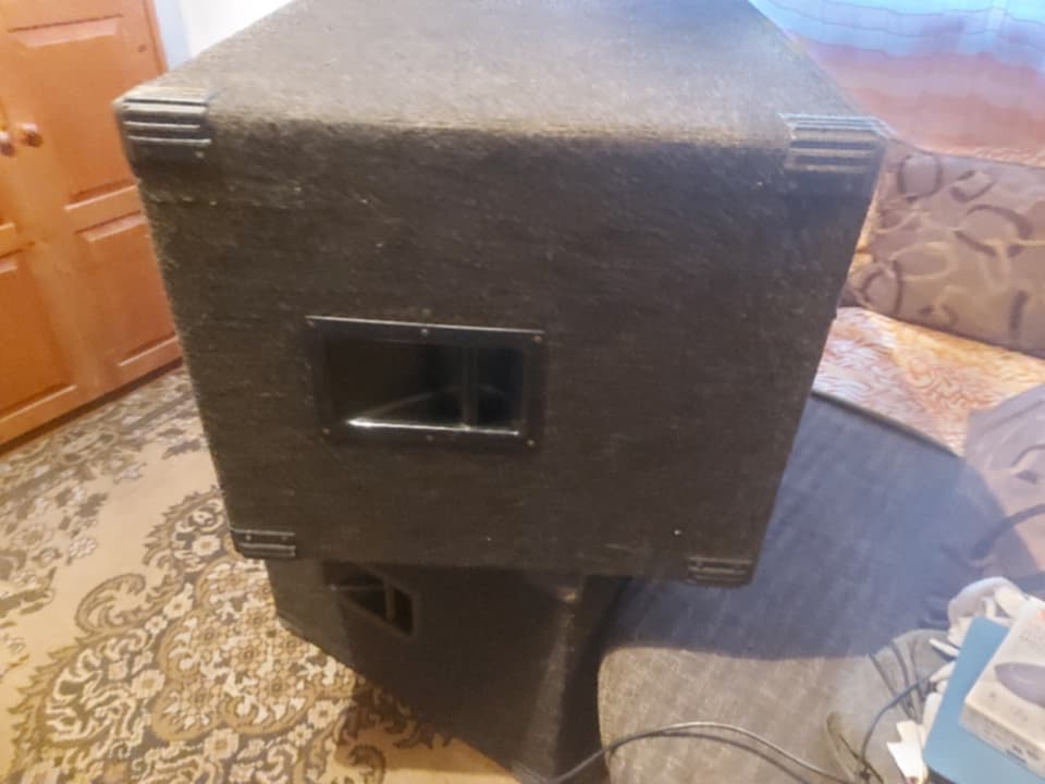 Bass Reproduktor - 6