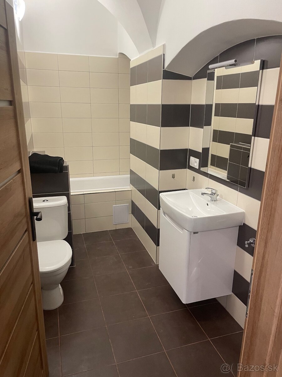 Prenajmem 2 izbový byt v Kežmarku - 6