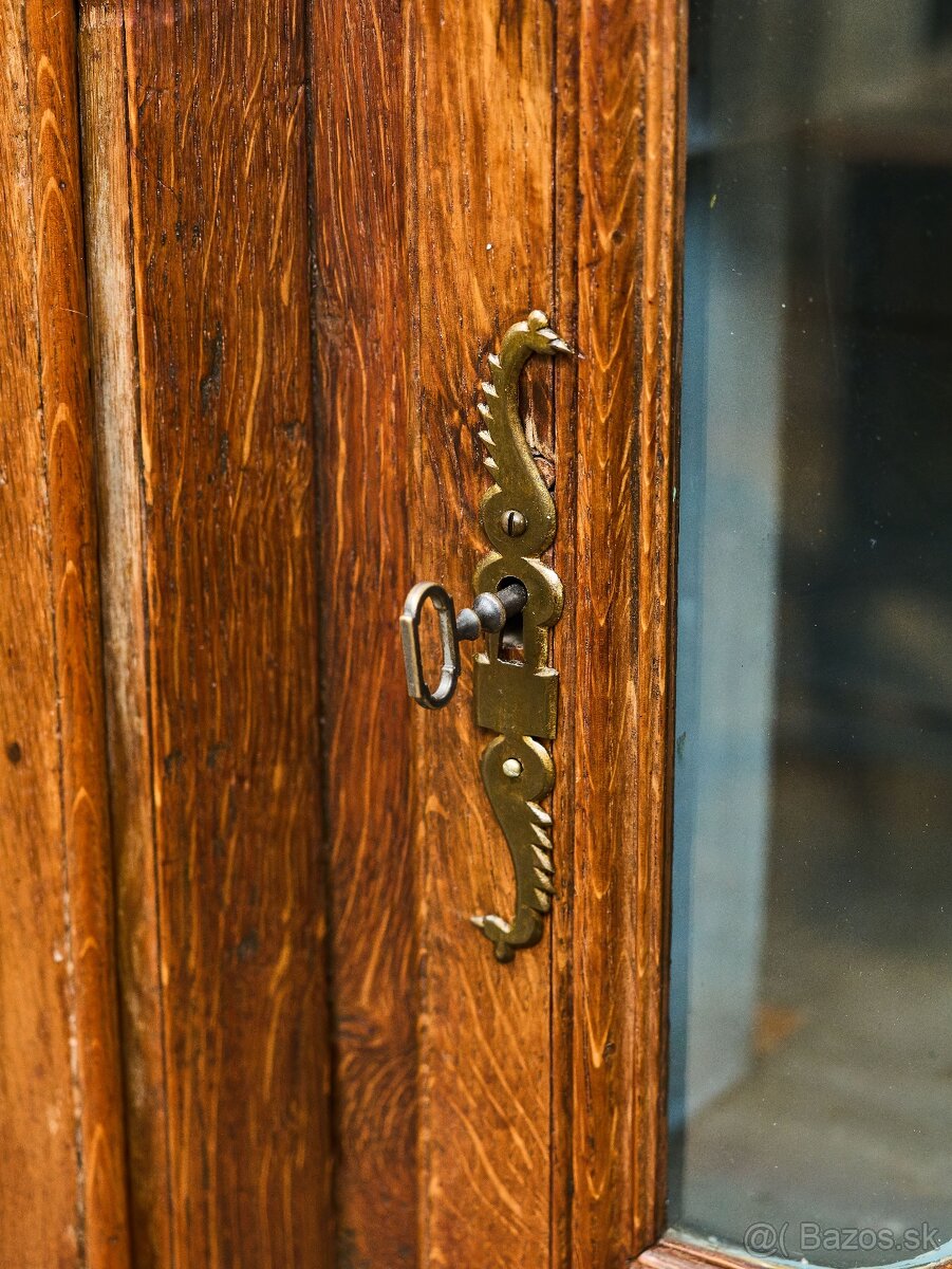 Vyrezávaná lutyšská dubová knižnica z 19. storočia - 6