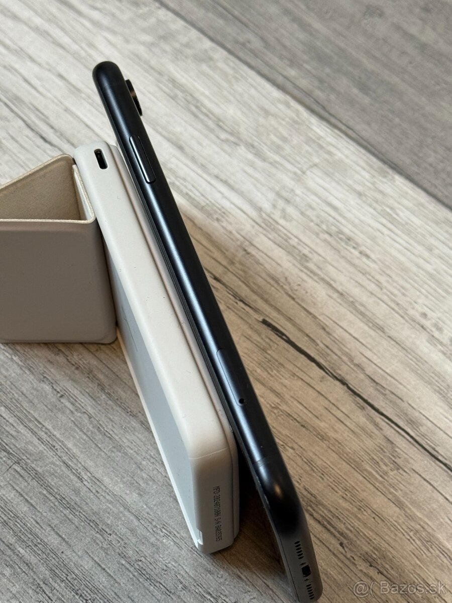 Apple iPhone XR 128 GB Black - 6