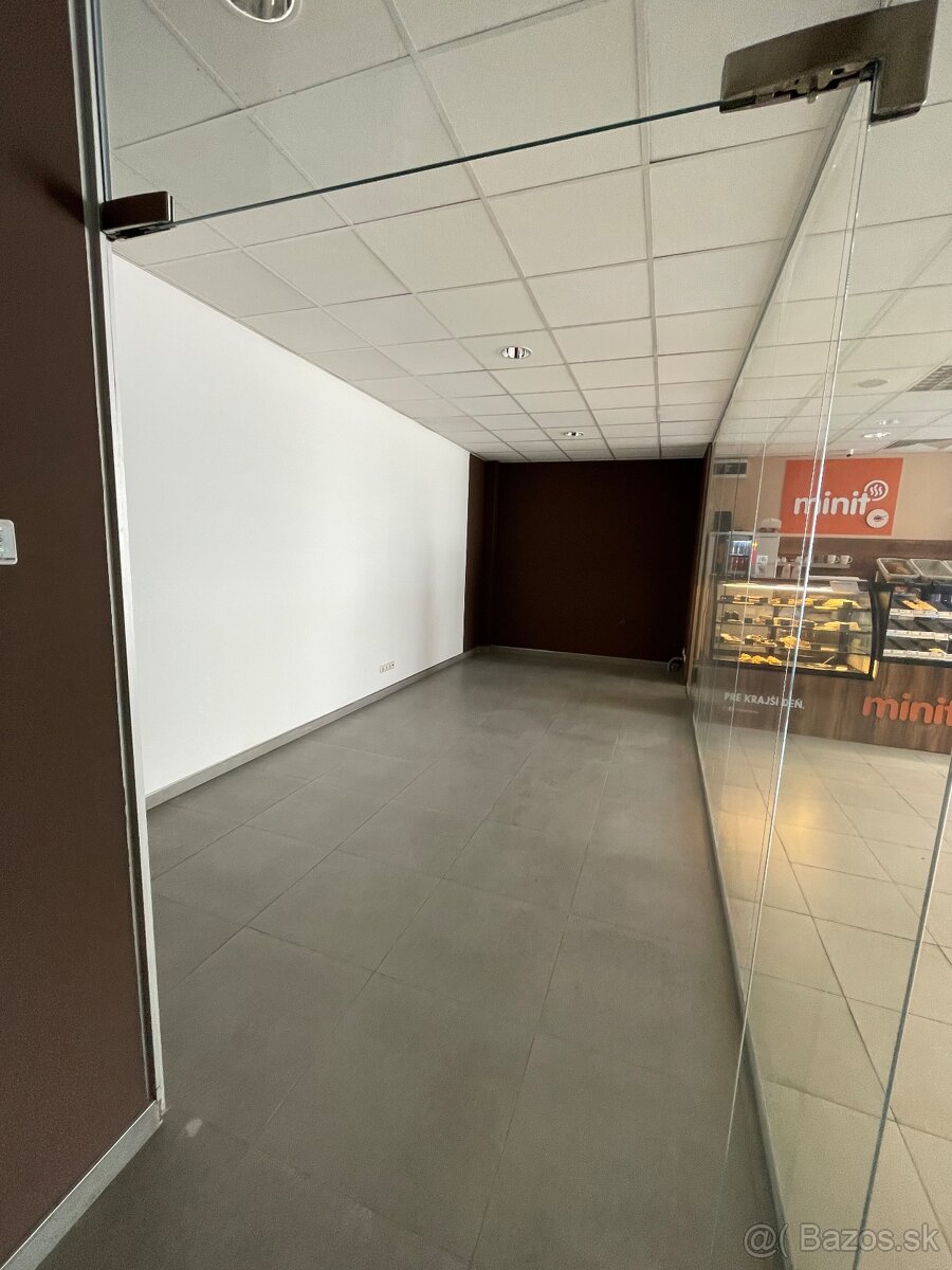 Obchodný priestor 156 m2 prízemie, LIVING CENTRUM, Žilina - 6