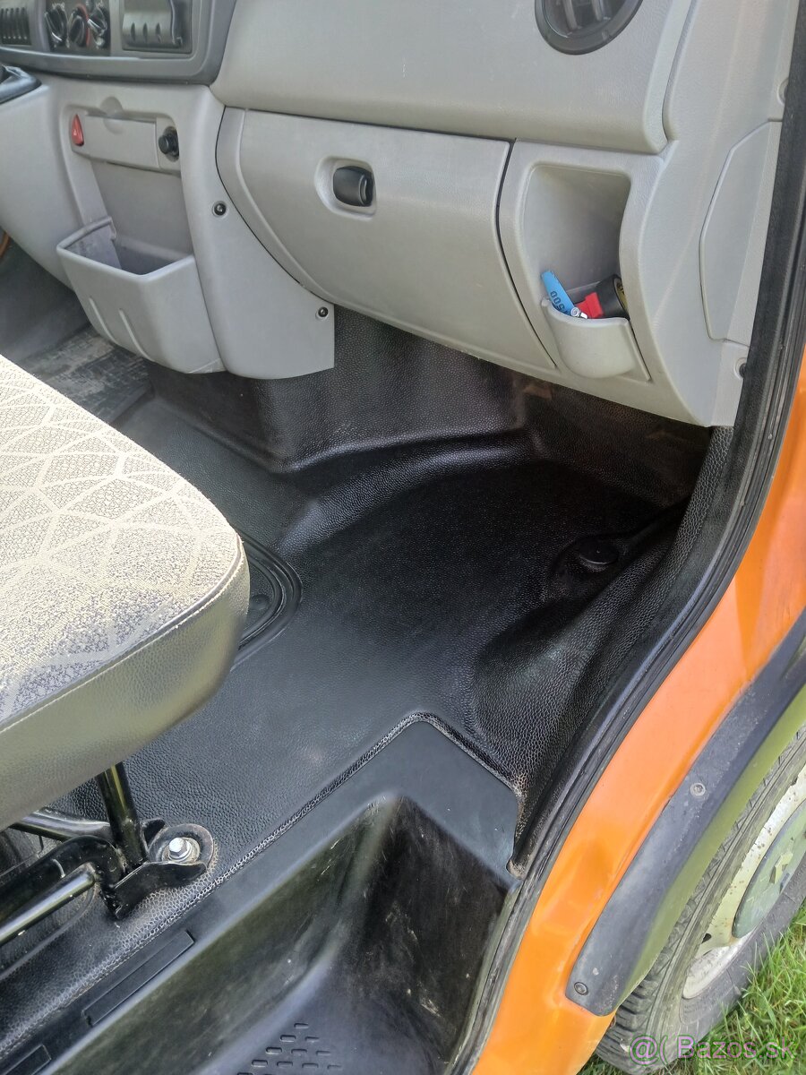 Renault Master 2,5 - 6