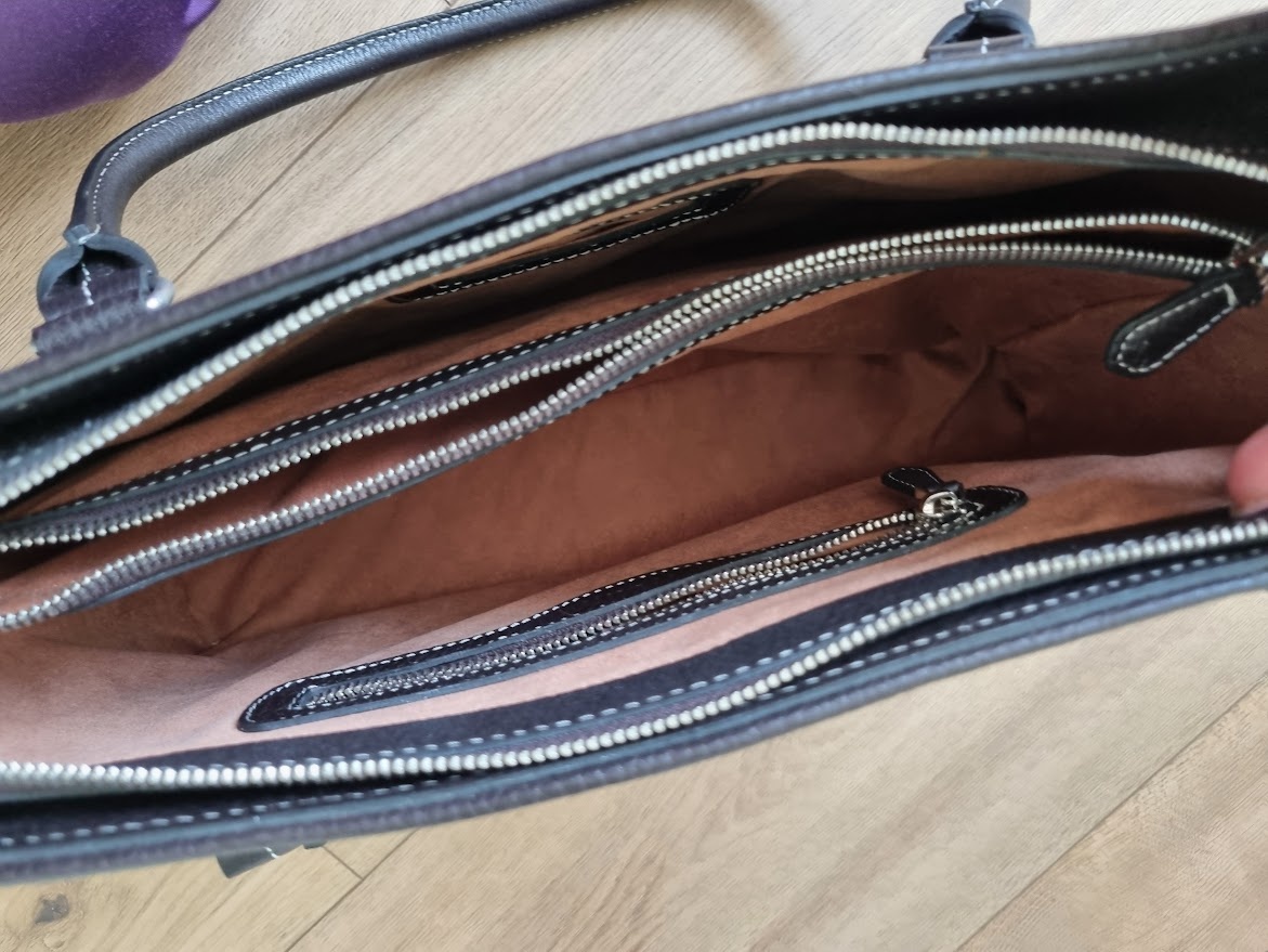 nová kožená kabelka GUZINI - 6