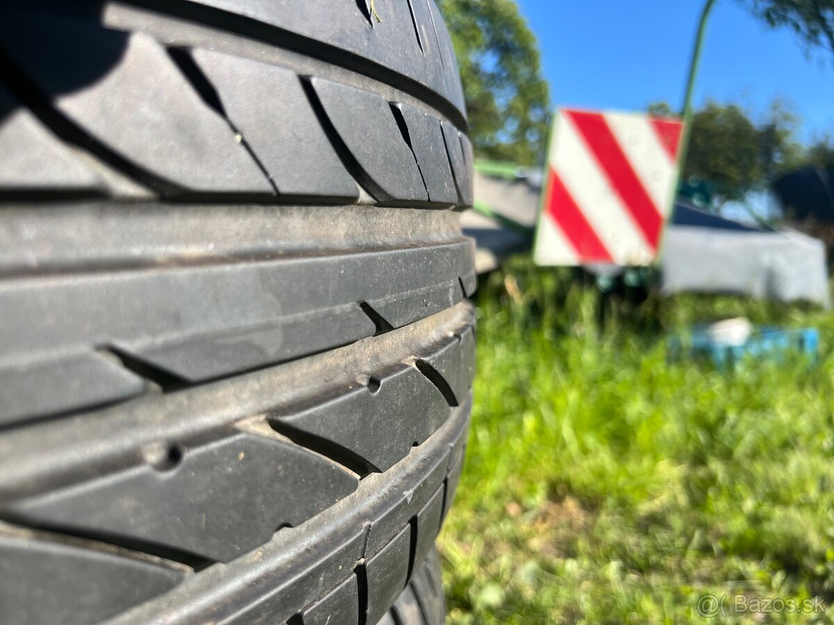 225/45r18 - 6