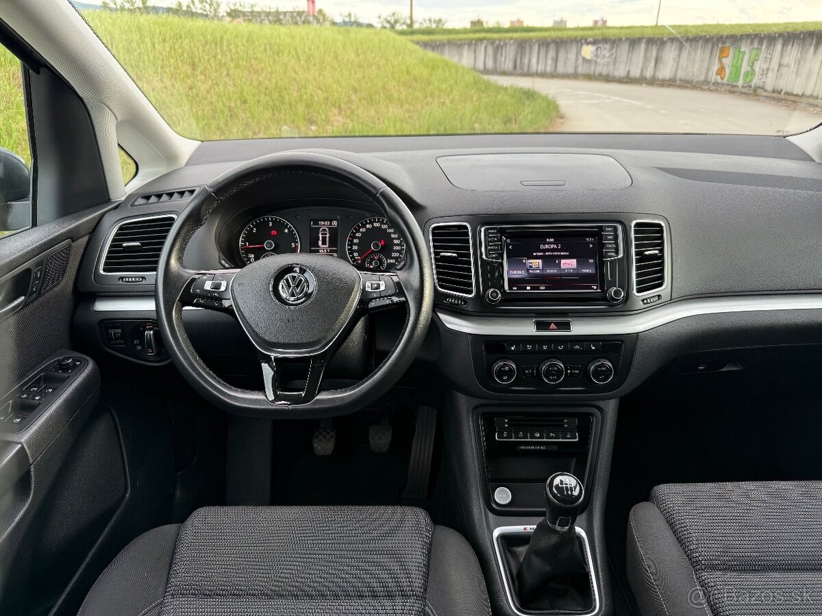 Volkswagen Sharan 2.0 TDI 4MOTION - 6